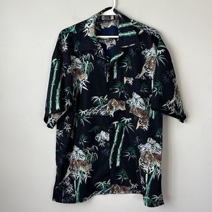 Tiger Button Down Short Sleeve Medium